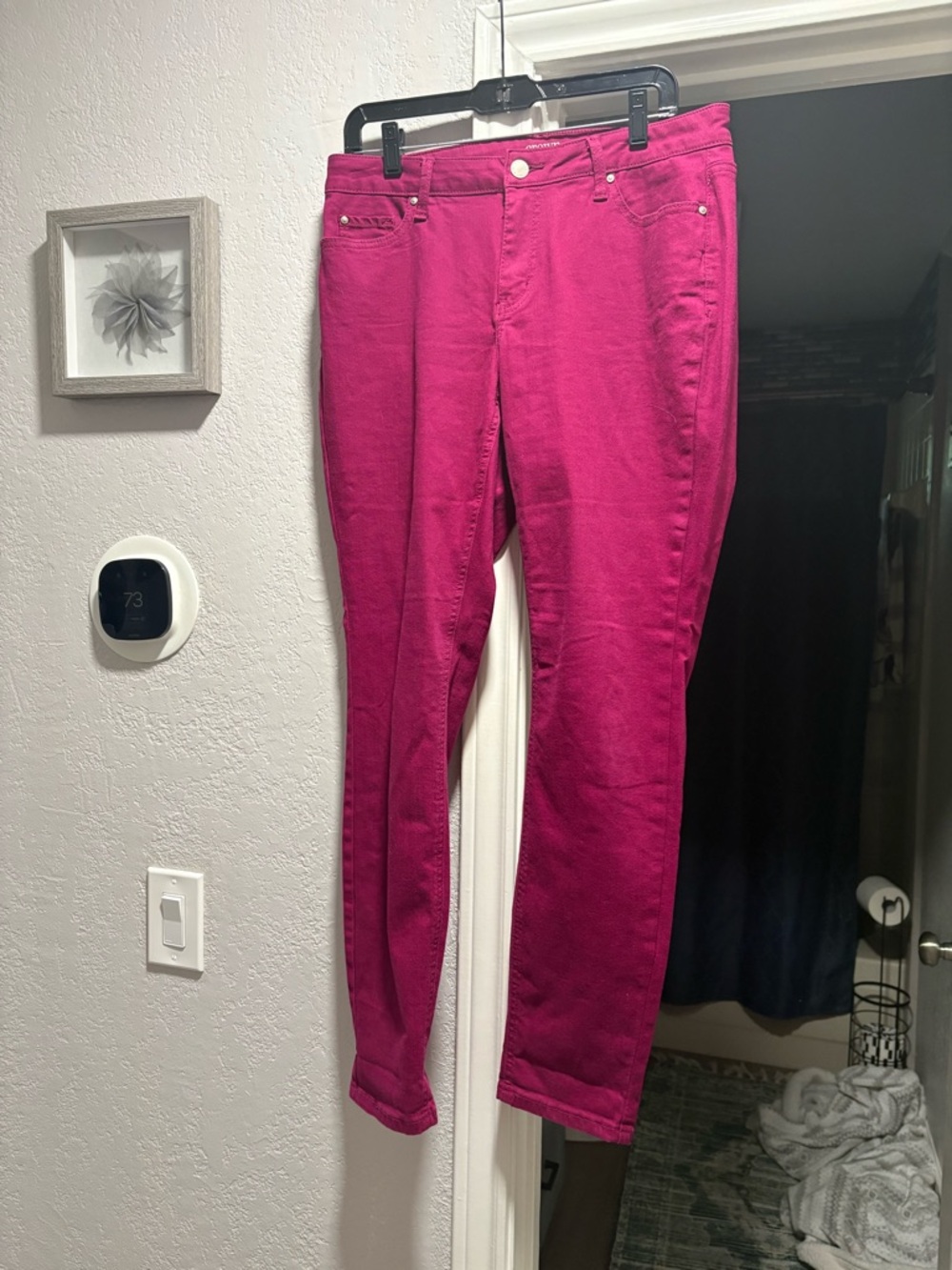 crown & ivy Magenta Stretch Skinny Jeans
